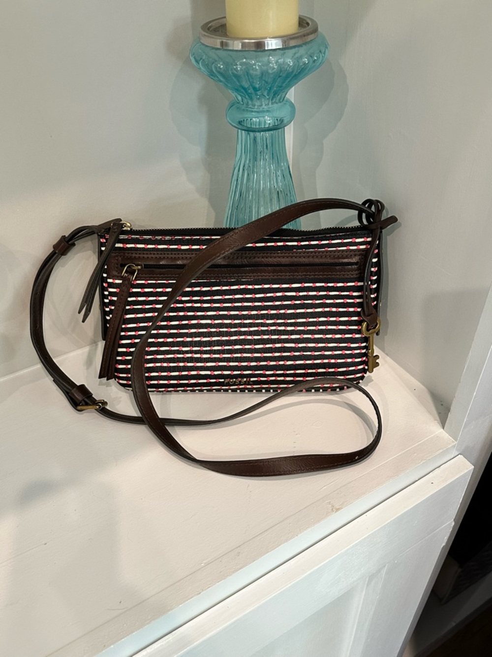 Fossil Crossbody With Pink and White Trim And Key